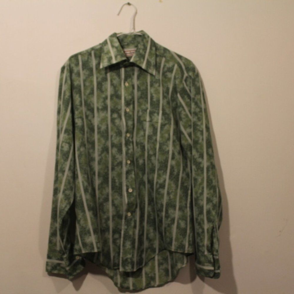 Landmark Button-Up Shirt in Green XL
